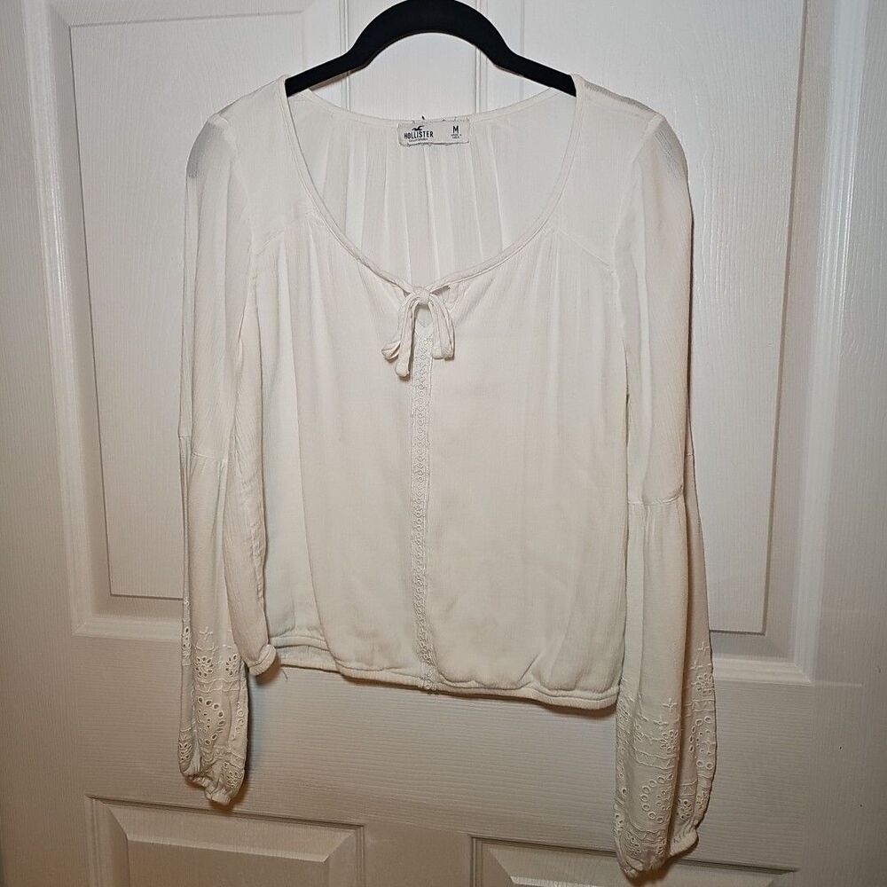 Hollister Women's Boho Artsy Cottagecore Whimsy White Blouse Medium